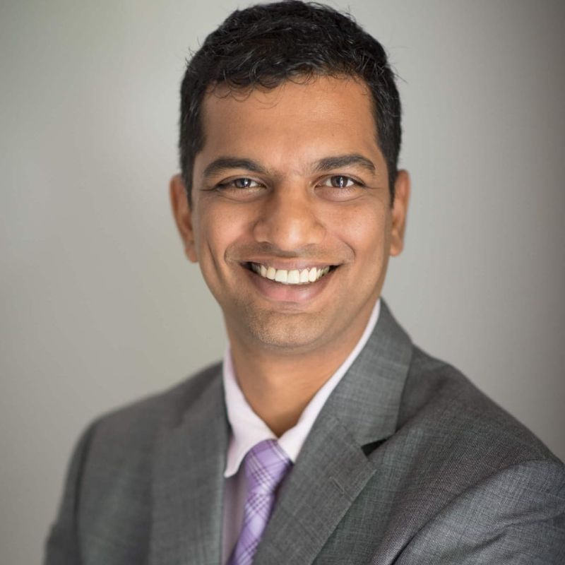photo of an audiologist